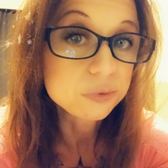 Meet your Posher, Sara - Picture 1 of 1